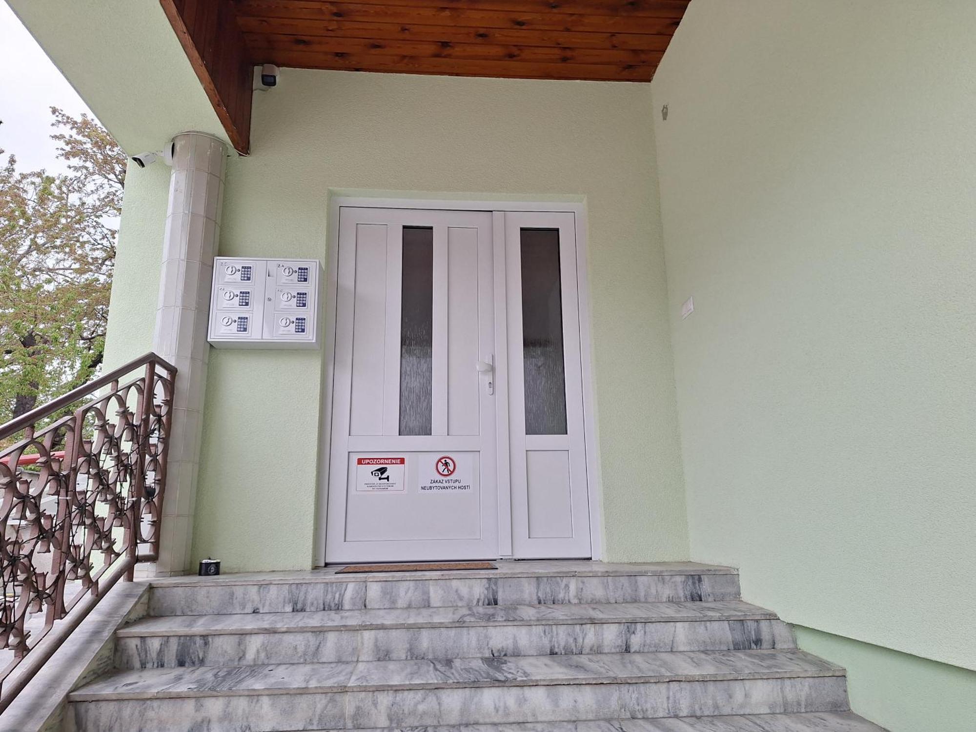 Apartmanovy Dom Stummerova Topoľčany المظهر الخارجي الصورة